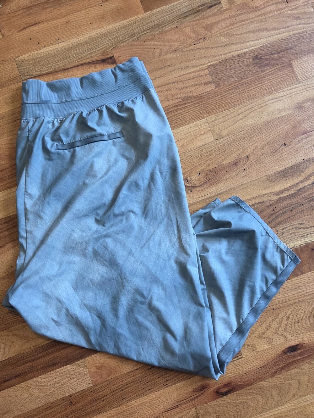 Athleta Nolita Crop Pants Womens Size 22 Sage Green Slim Tapered Stretch